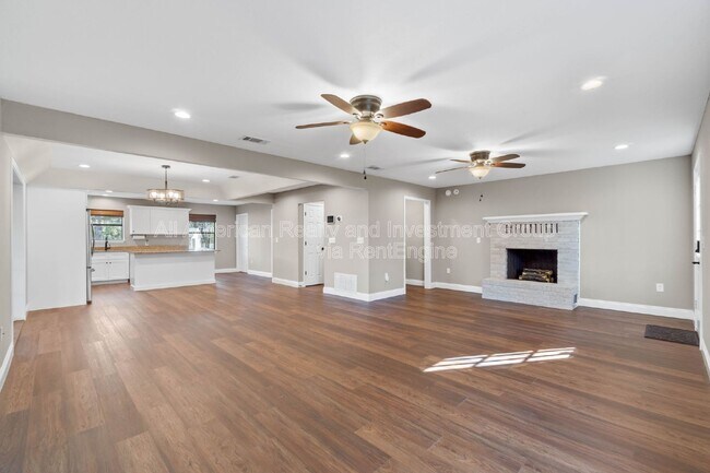 Building Photo - 1315 Grandview Dr