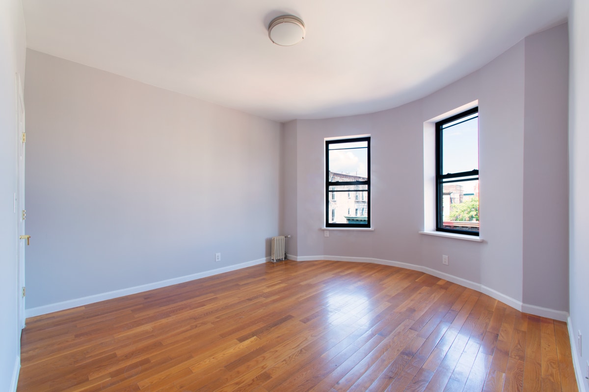 Primary Photo - 570 W 183rd St
