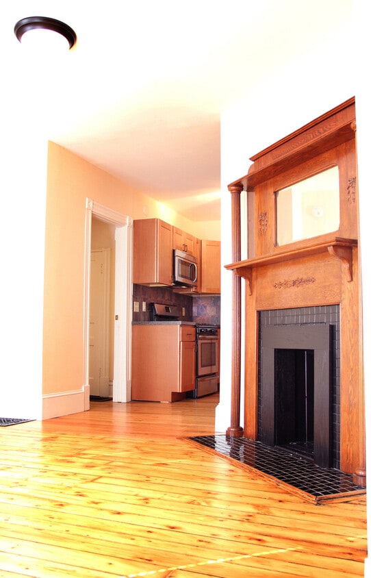 Primary Photo - 206 N Winooski Ave