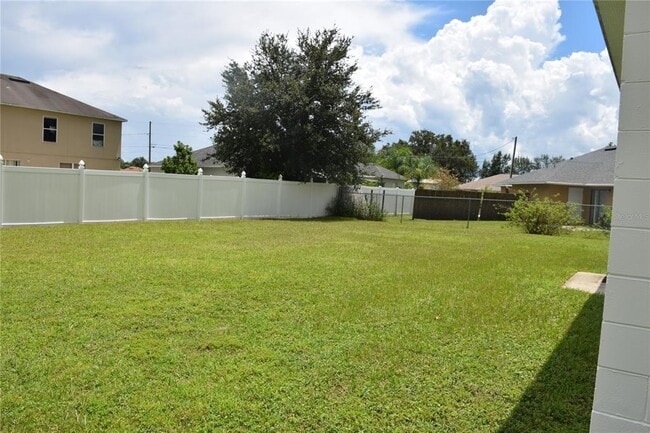 Foto del edificio - 322 Baccarat Ct