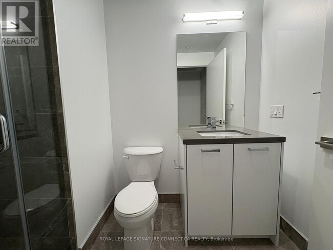 Photo du bâtiment - 284 King St E