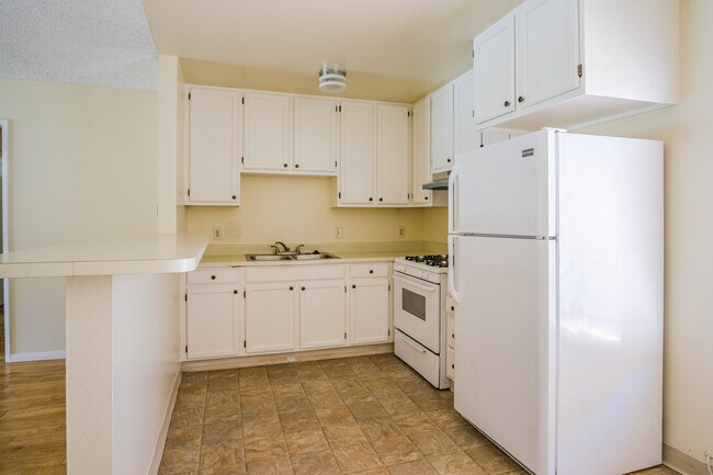 Cocina - 1643 Cortez St