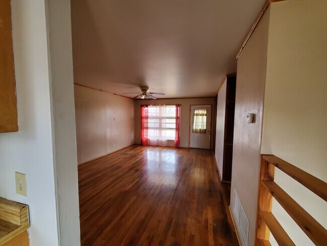 Foto del edificio - 121 Warwick St