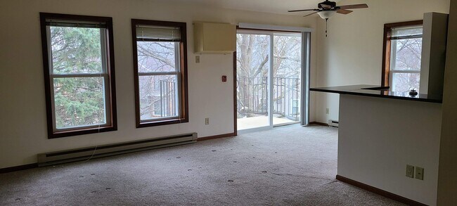 Building Photo - 7654 Carrington Dr