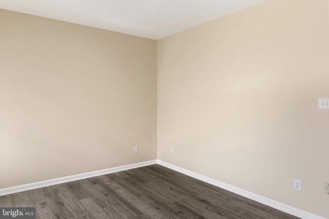Building Photo - 4704 Denview Way