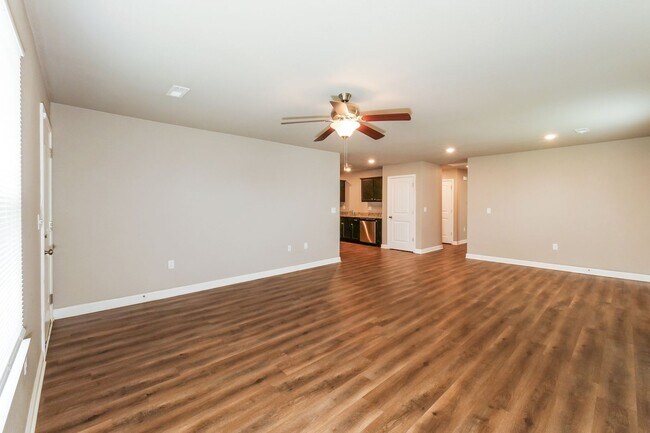 Building Photo - 3 BR/2BA | Newly Renovated Single Family Home | 1-Car Garage | Front yard!