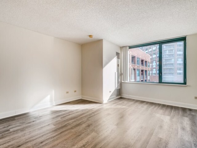 Foto del edificio - 440 N McClurg Ct