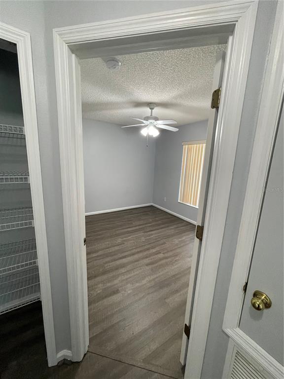 Foto del edificio - 606 Regency Way