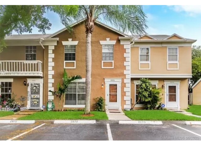 Foto del edificio - 2876 S Cambridge Ln
