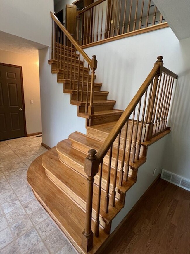 Foto del edificio - Spacious 4 Bedroom Corner Lot In Millard!!