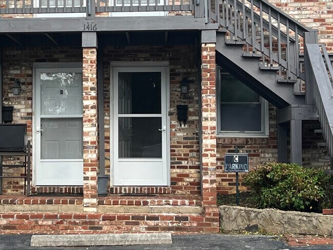 Foto del edificio - 1416 Moorman Ave NW