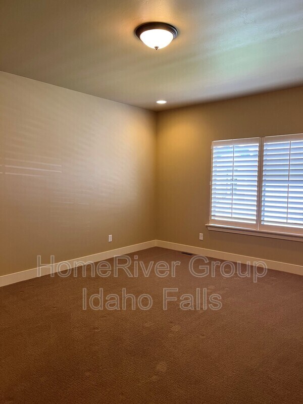 Foto del edificio - 1203 Monarch Ridge