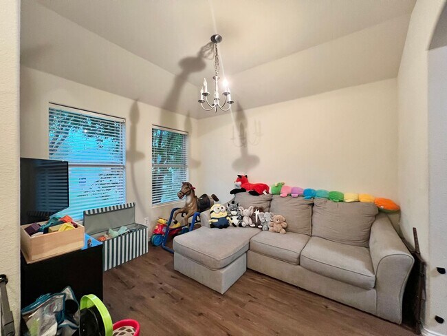 Building Photo - Cozy Home in Remington Point Neighborhood