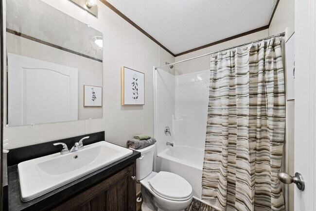 Foto del edificio - 6026 W Maple St