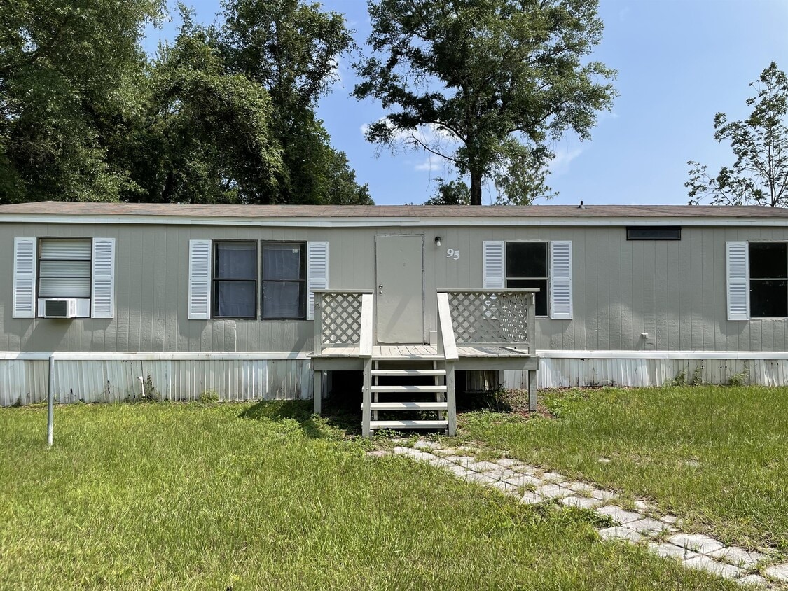 95 Concord Rd, Crawfordville, FL 32327 House Rental in Crawfordville