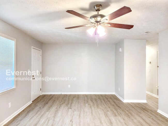 Building Photo - 10202 Hamilton Glen
