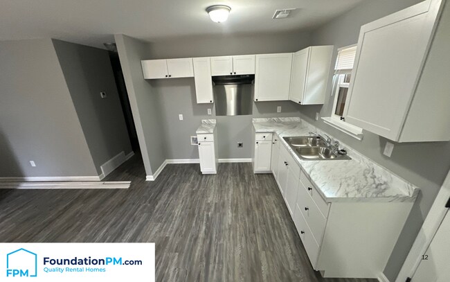 Building Photo - 565 Hemsley Ave