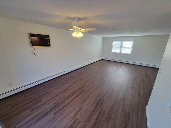 Foto del edificio - 1335 Douglas Ave