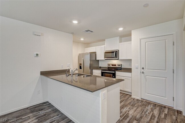 Foto del edificio - 7379 Raimee Brk St