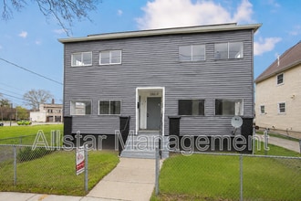 Building Photo - 13815 Idarose Ave