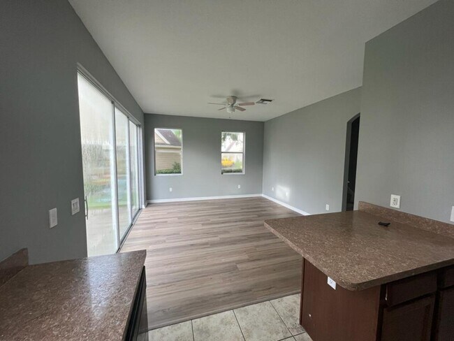 Building Photo - 3627 Pine Knot Drive