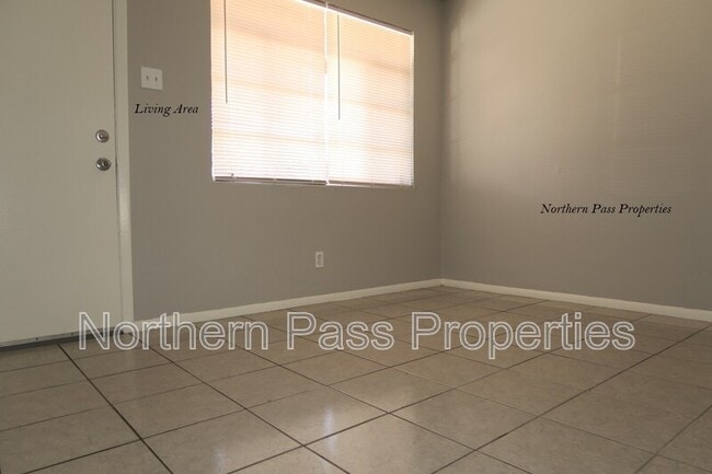 Building Photo - 4023 Thomason Ave