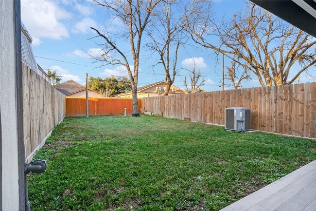 Building Photo - 10232 Porto Rico Rd