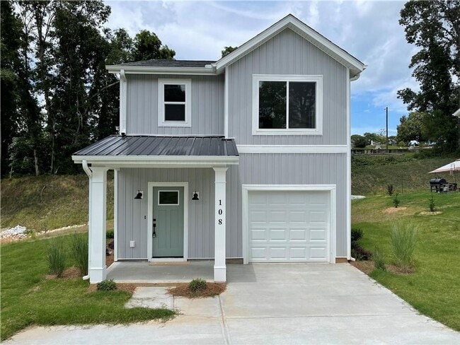 Foto del edificio - Single Family Home in Seneca!