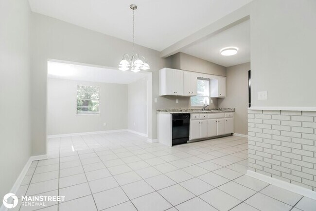 Building Photo - 320 Hilltop Dr N, Titusville, FL 32796