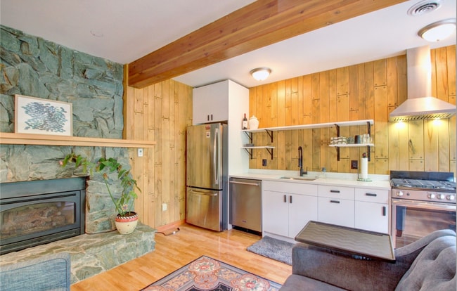 Foto del edificio - 16475 Fairway Dr