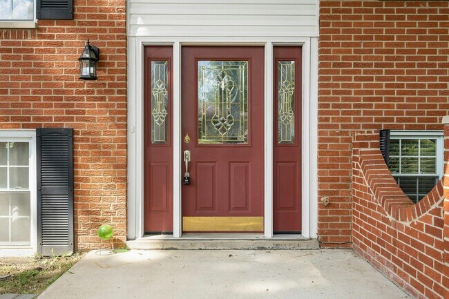 Building Photo - 2045 La Grange Rd