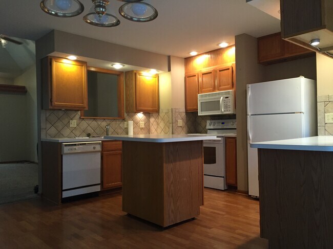 Kitchen w/ Island - 613 SE Miller St