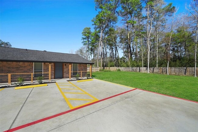 Building Photo - 2526 Appian Way