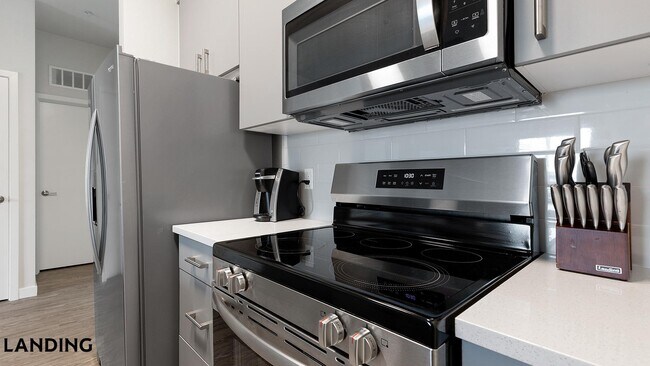 Foto del edificio - 3158 SW 12th Ave