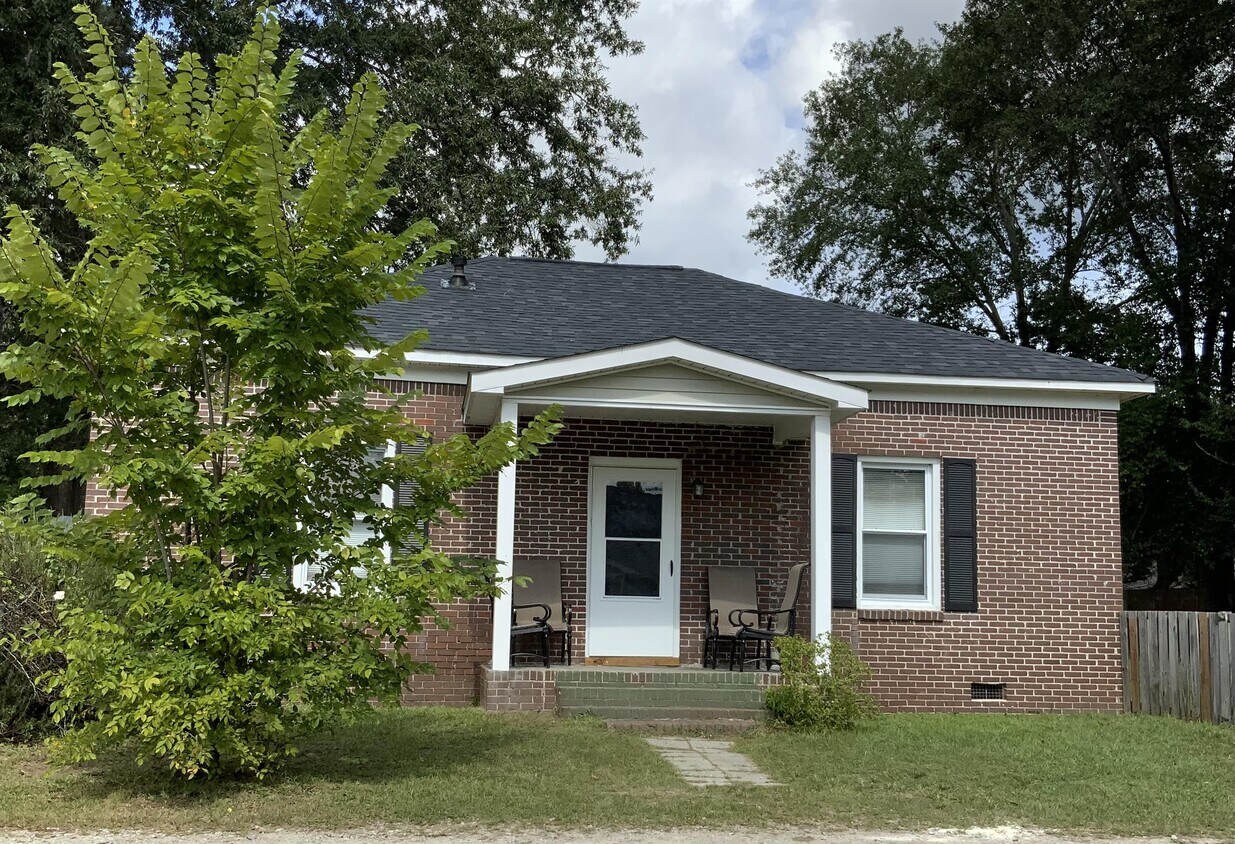 69 Pitts St, Camden, SC 29020 House Rental in Camden, SC