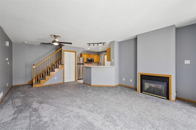 Foto del edificio - 6855 Woodland Ave