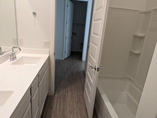 Foto del edificio - 4330 N 94th Ave