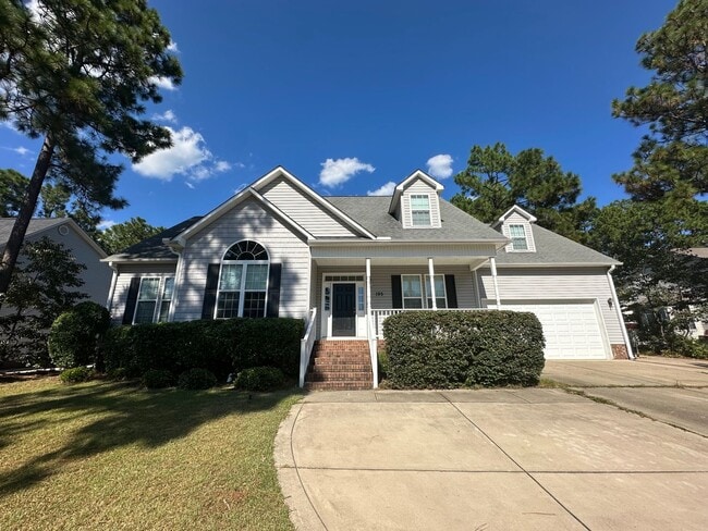 Building Photo - Carolina Lakes Gated Community!!
