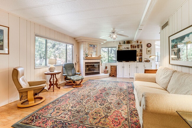 30 Park Cir