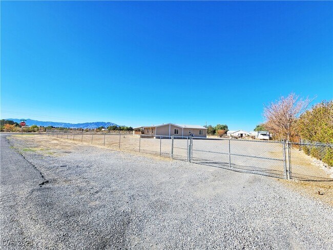 Foto del edificio - 1270 Landmark Ave