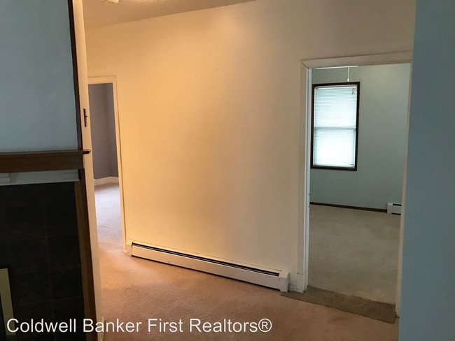 Building Photo - 2 br, 1 bath House - 603 E. Maple