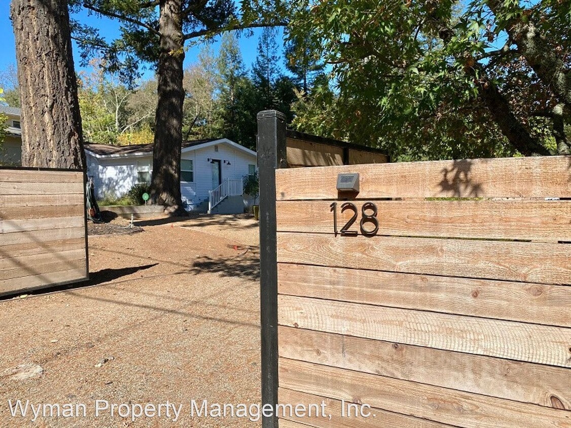 Primary Photo - 2 br, 2 bath House - 128 Rose Lane