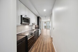 Interior Photo - The Baxter