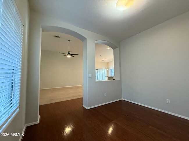 Foto del edificio - 14641 W Hearn Rd