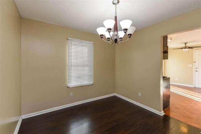 Building Photo - 115 Scruggs Ct NE