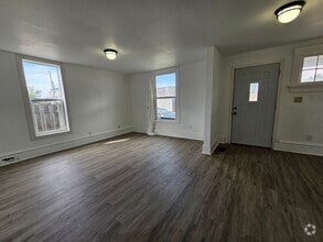 Building Photo - 415 12th St SE