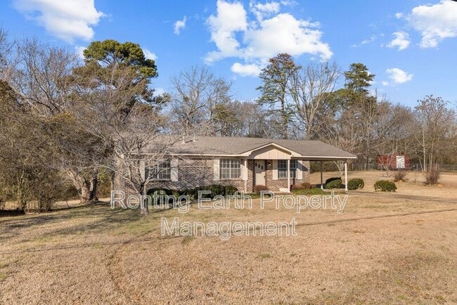 Building Photo - 704 3rd St