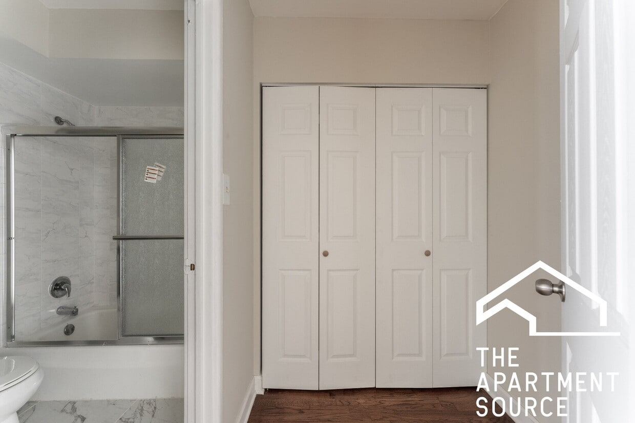 Photo - 5917 N Kenmore Ave (Chicago, IL)