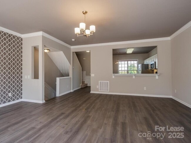 Building Photo - 14930 Ballantyne Village Way