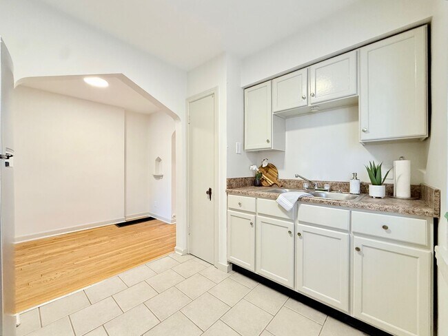 Foto del edificio - 5524 Chippewa St